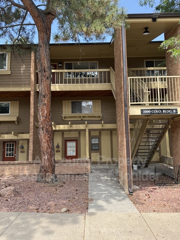 Boulder Condo: 3000 Colorado Ave