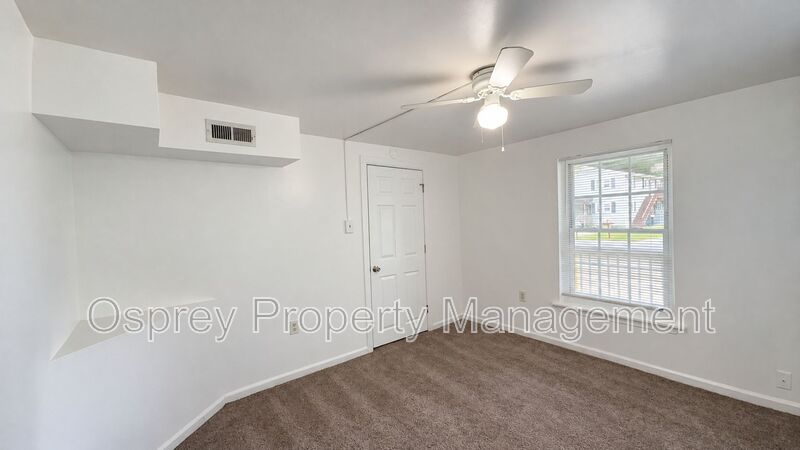 Charming 2-Bedroom, 1-Bath Duplex in the Heart of Virginia Beach! - Photo 9