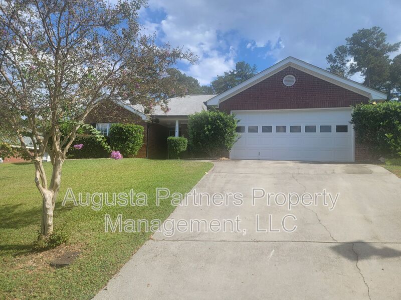 Grovetown House: 554 Jackson Street