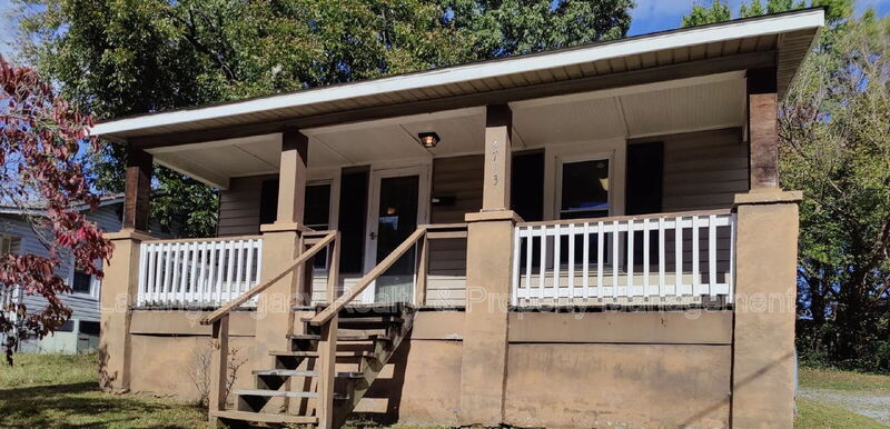 Winston Salem House: 2713 Old Greensboro
