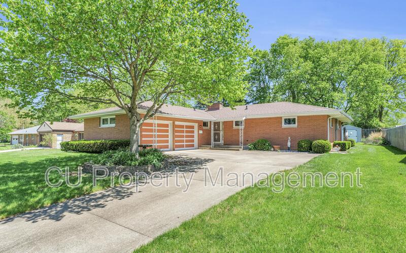 Urbana House: 1702 Golfview Drive