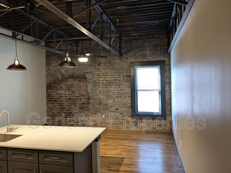 Pulaski Condo: 34 1st St NE