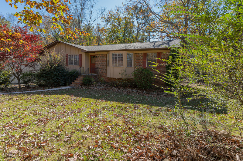 Birmingham House: 1313 Oak Ter