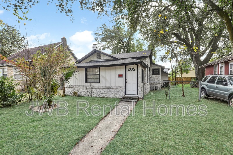 Jacksonville House: 1230 14th St E