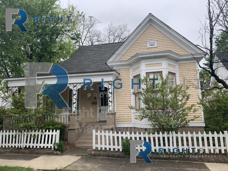 Columbus House: 2012 6th Avenue