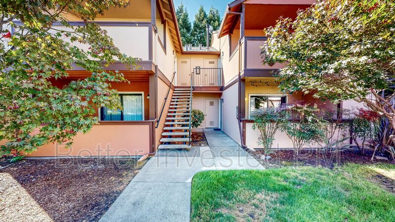 Rohnert Park Condo: 8201 Camino Calegio