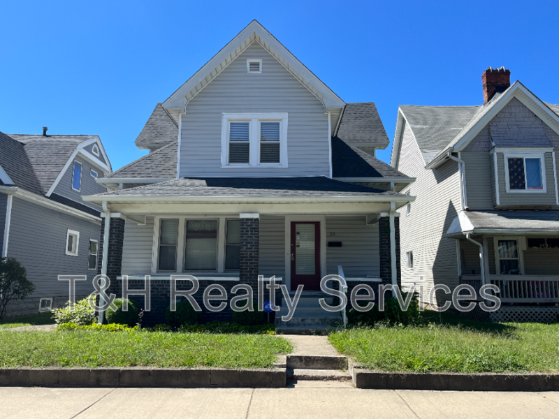 Indianapolis House: 22 East Parkview Avenue