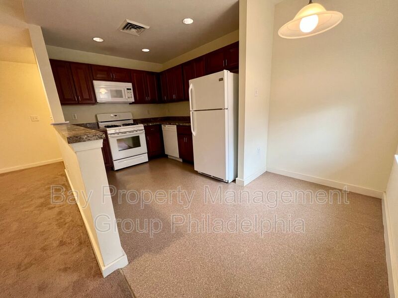 Wyncote Condo: 1600 Church Rd