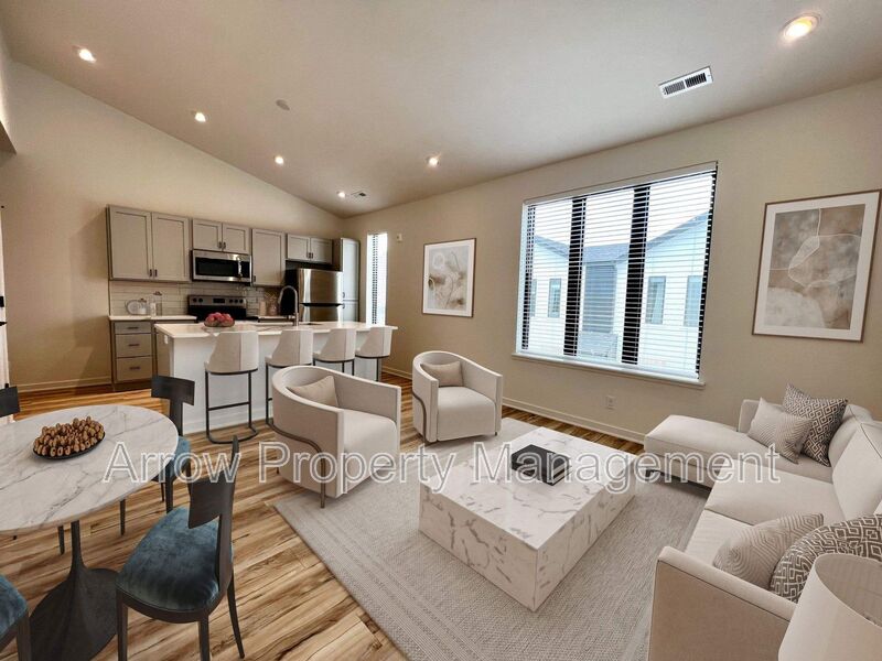 Lincoln Condo: 2230 R Street