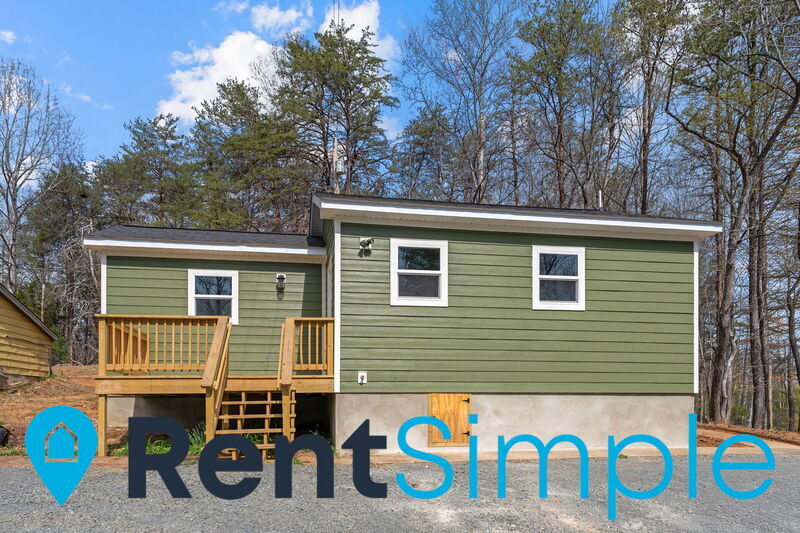 Boston House: 5541 Sperryville Pike