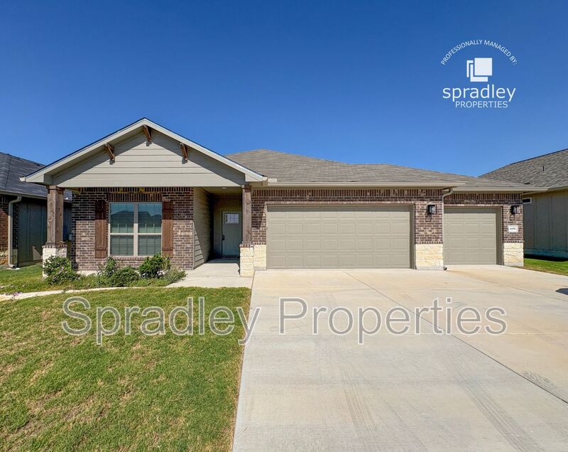 Temple House: 4816 Sparks Ln