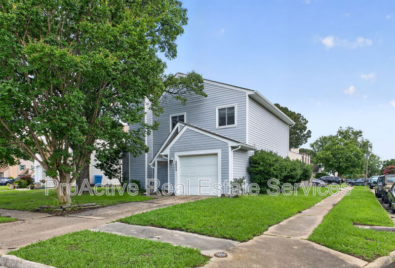 Virginia Beach House: 5025 Halwell Dr