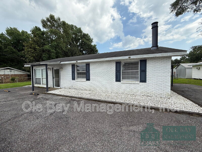 Mobile House: 6201 Three Notch Rd