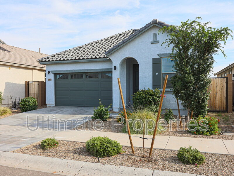 Surprise House: 14424 W Honeysuckle Dr