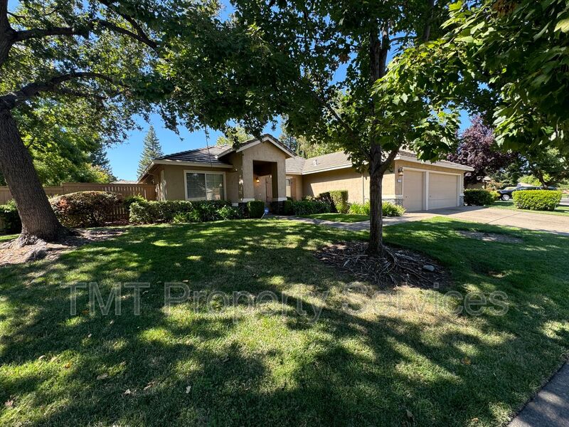 Gold River House: 2144 Gold Hollow Ct