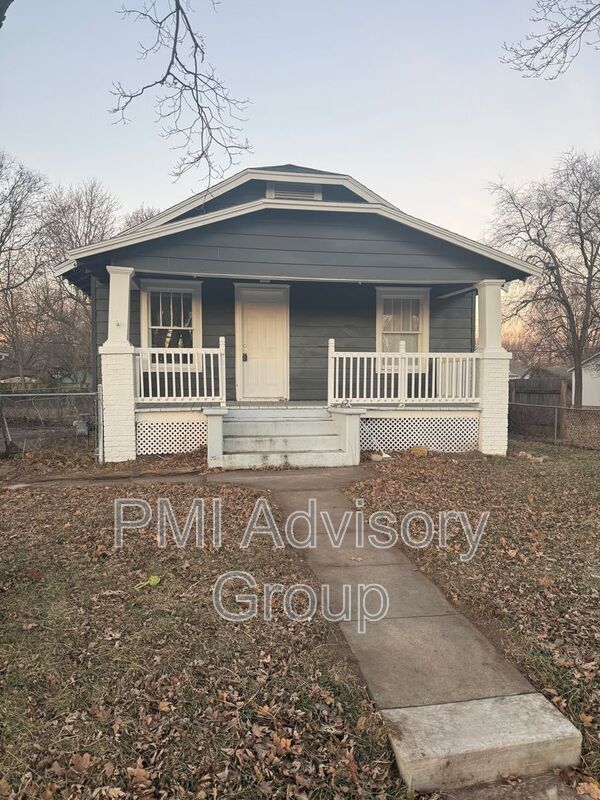 Topeka House: 1827 NW Tyler St