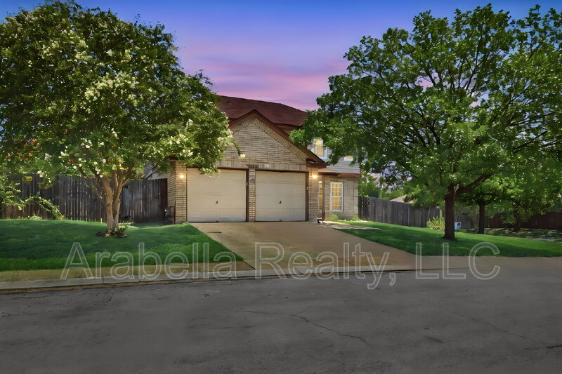 San Antonio House: 3111 Stoney Mist