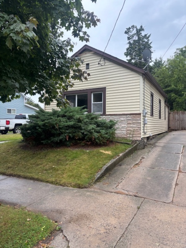 Manitowoc House: 1314 South 17th Street