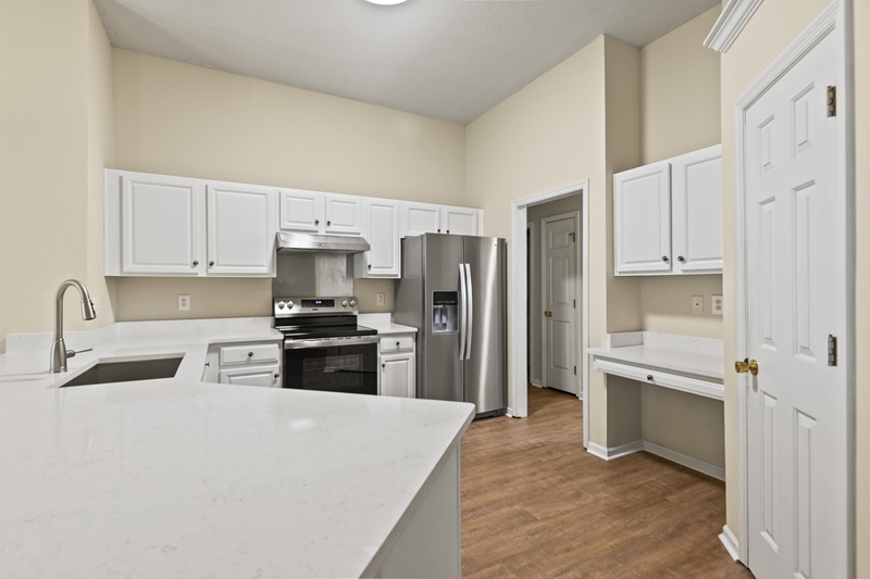 Mount Pleasant House: 115 Revolution Drive