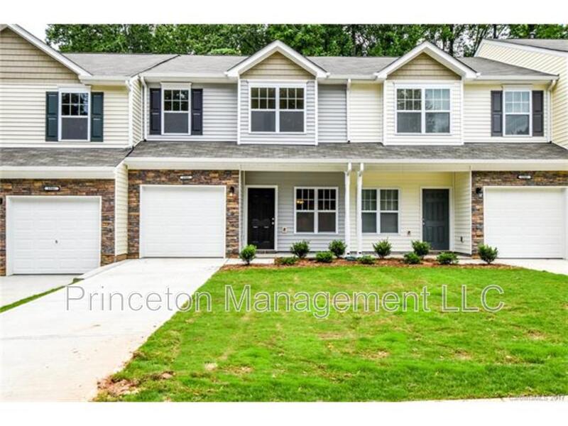 Mooresville House: 194-C Limerick Rd.