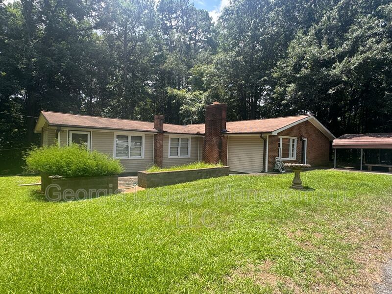 Commerce House: 2116 Ila Road