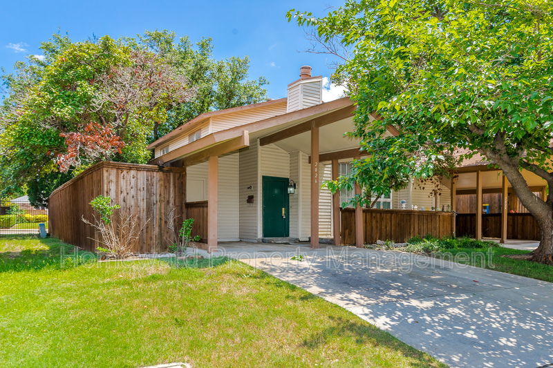 Carrollton Condo: 2026 Via Ballena - 1