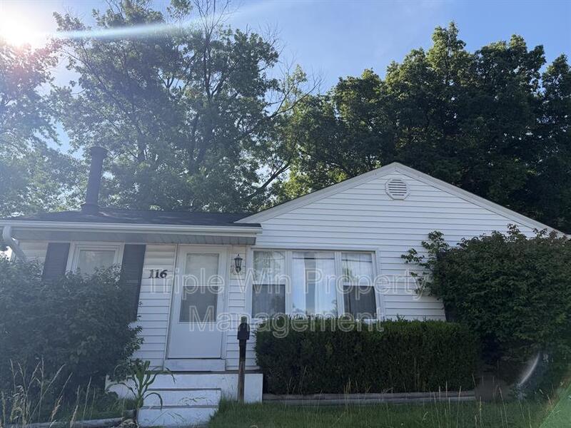 FLORISSANT House: 116 GRAHAM RD