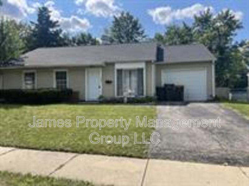 Streamwood House: 1004 Oakland Drive