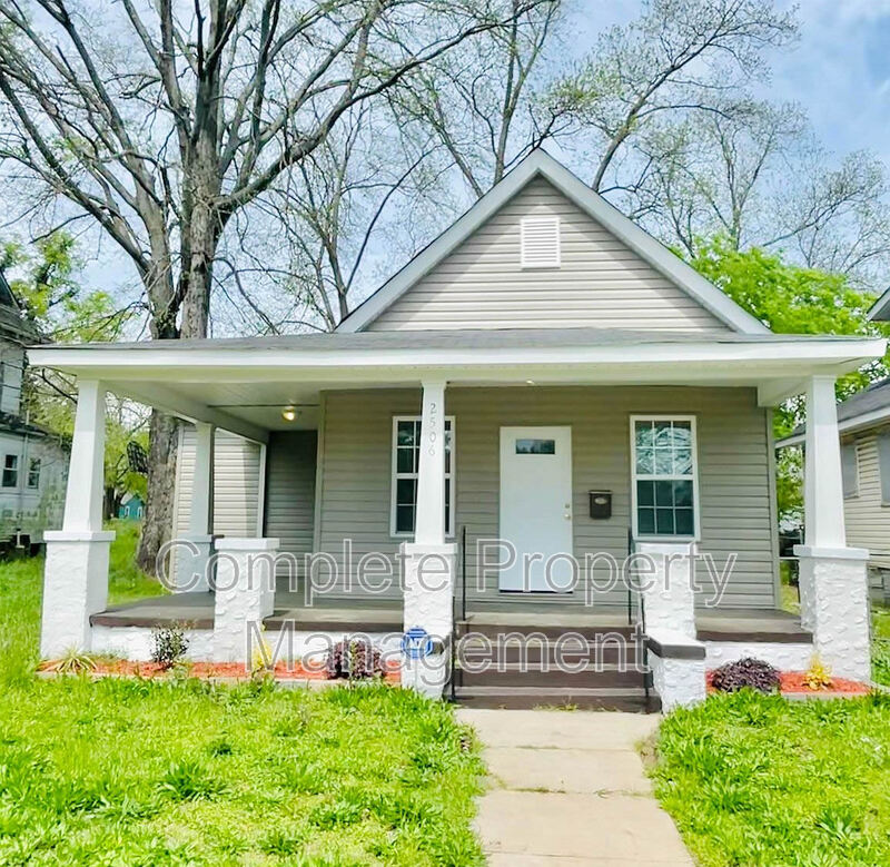 Birmingham House: 2506 Avenue I