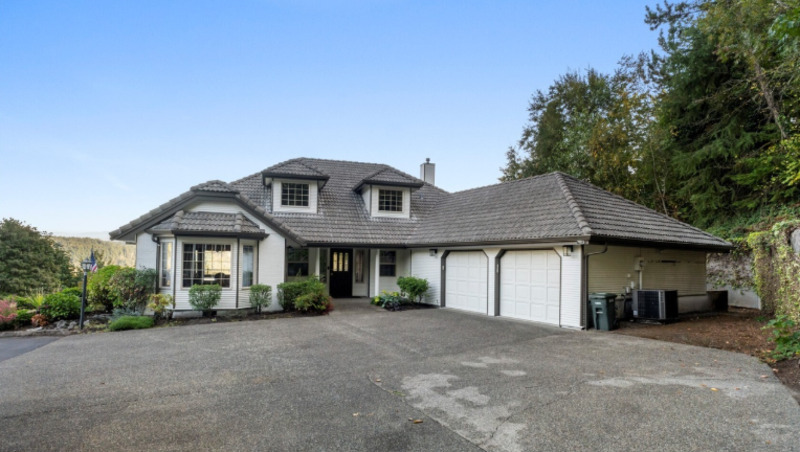 Puyallup House: 11618 Jennifer Ct E