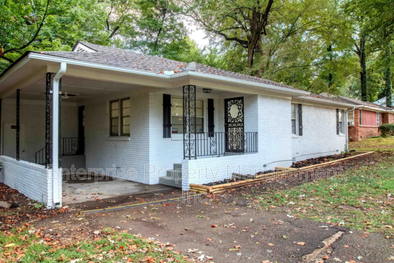 Memphis House: 3766 Argonne St