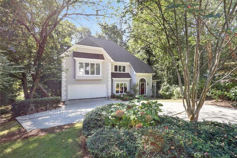 Atlanta House: 930 Manchester Place