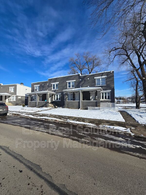 Columbus Townhome: 438 Columbian Ave