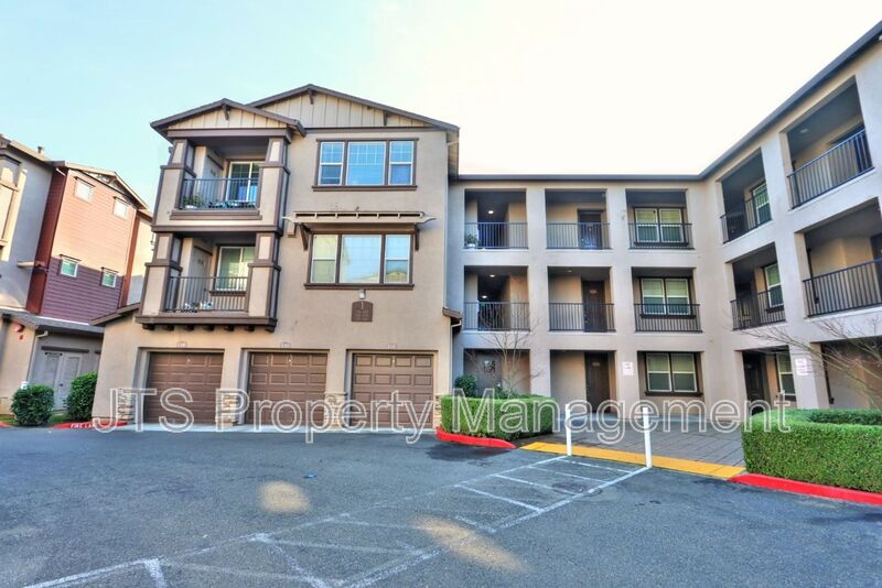 Fair Oaks Condo: 12400 Fair Oaks Blvd