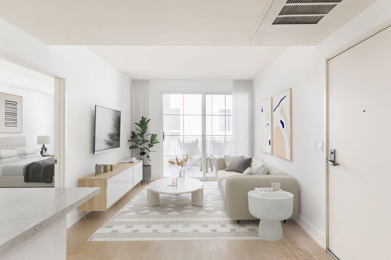 Los Angeles Condo: 1317 S Westgate Ave