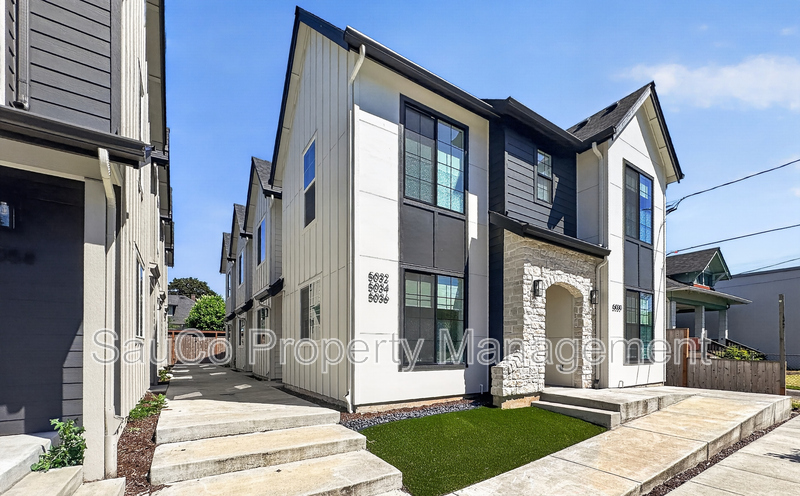 Portland Condo: 5032 Northeast 14th Ave #2