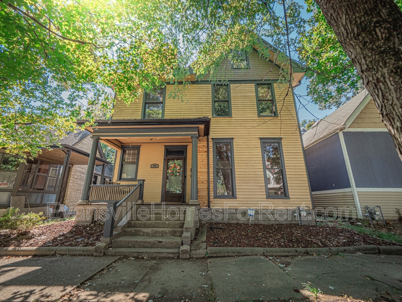 Evansville House: 319 Adams Avenue