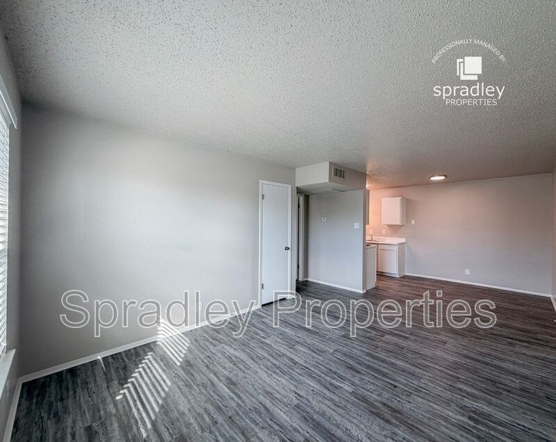 Troy Condo: 120 W Main St, Apt 25