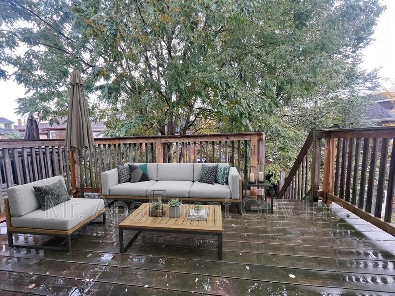 Hamilton Condo: 7 Rutherford Avenue
