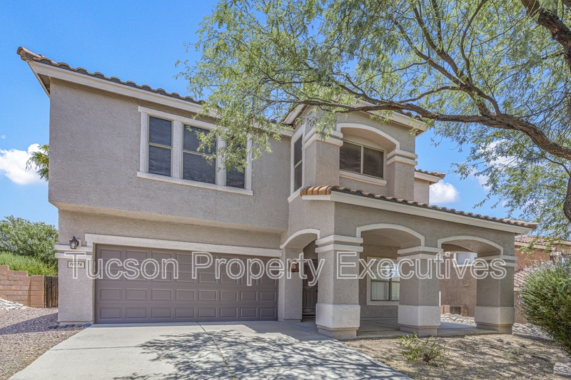 Oro Valley House: 10176 N Nine Iron Drive