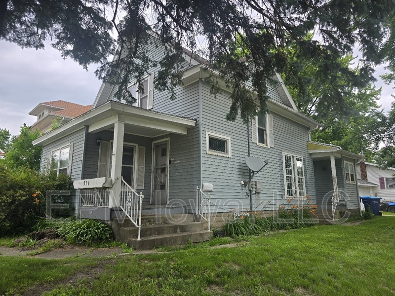 Oelwein House: 511 South Frederick Ave