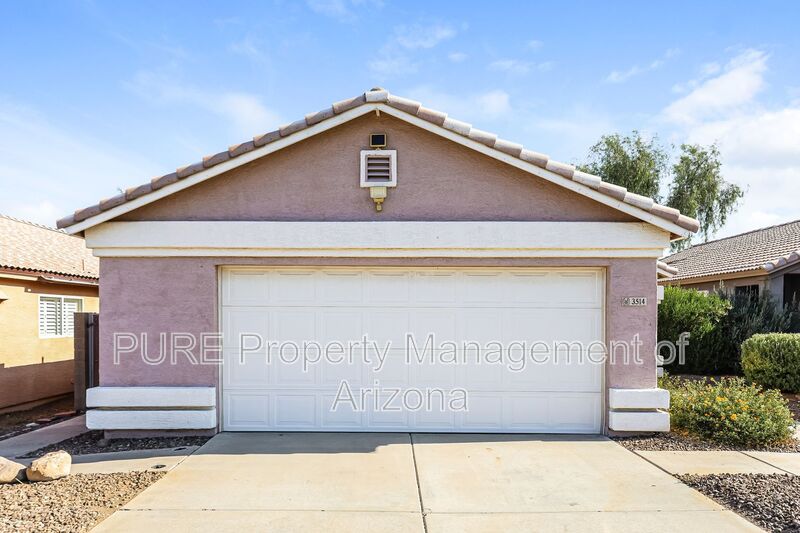 Glendale House: 3514 W Fallen Leaf Ln