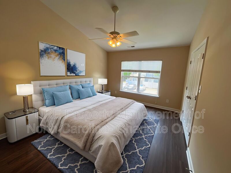 Charlotte Townhome: 5049 Prosperity Church Road