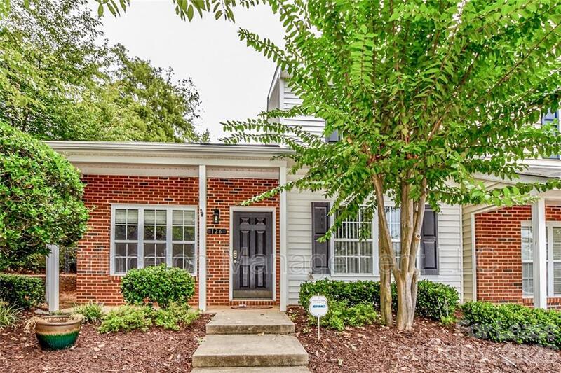 Mooresville House: 126 Barnhardt Loop