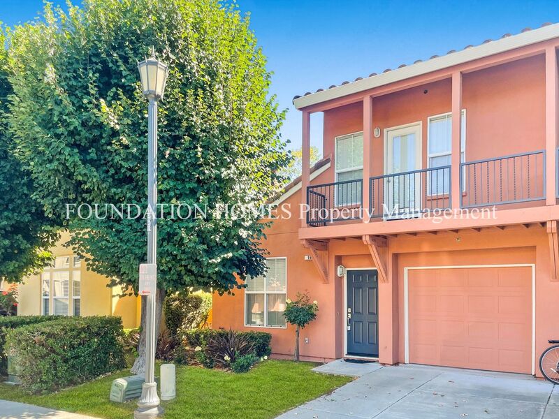 Novato House: 98 Gann Way