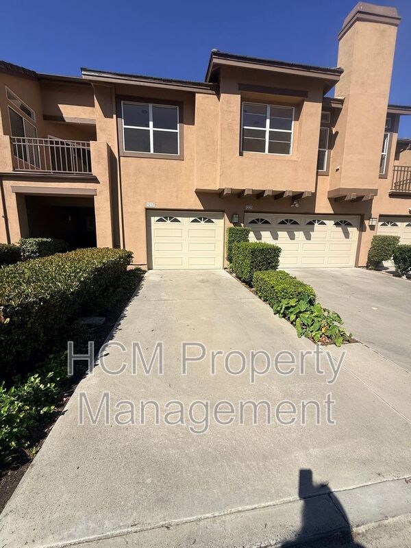 Anaheim House: 1237 S Country Glen Way