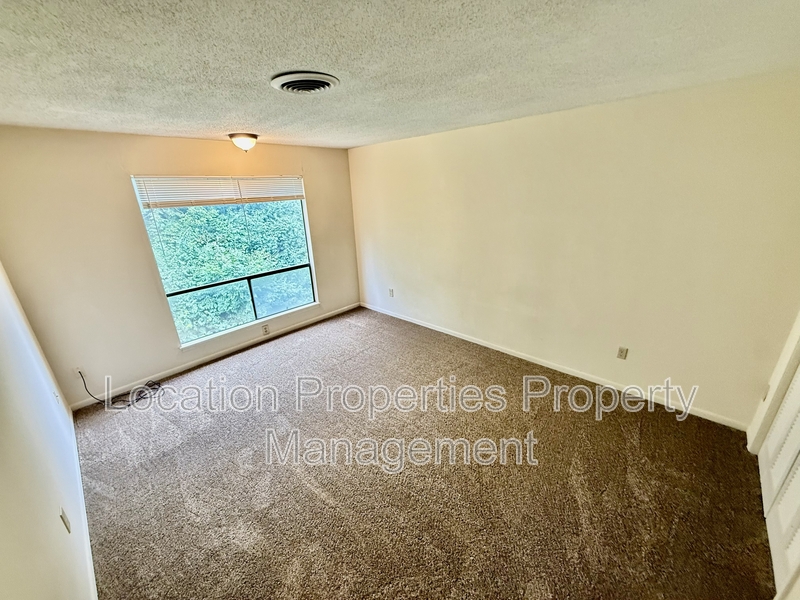 3420 Augusta Drive - 1, Lawrence, Kansas rental photo 14 of 17