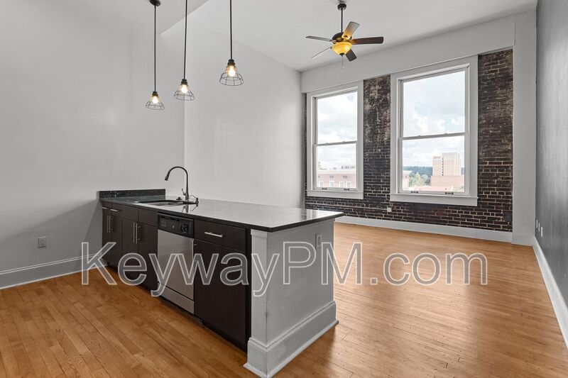 Augusta Condo: 936 Broad Street
