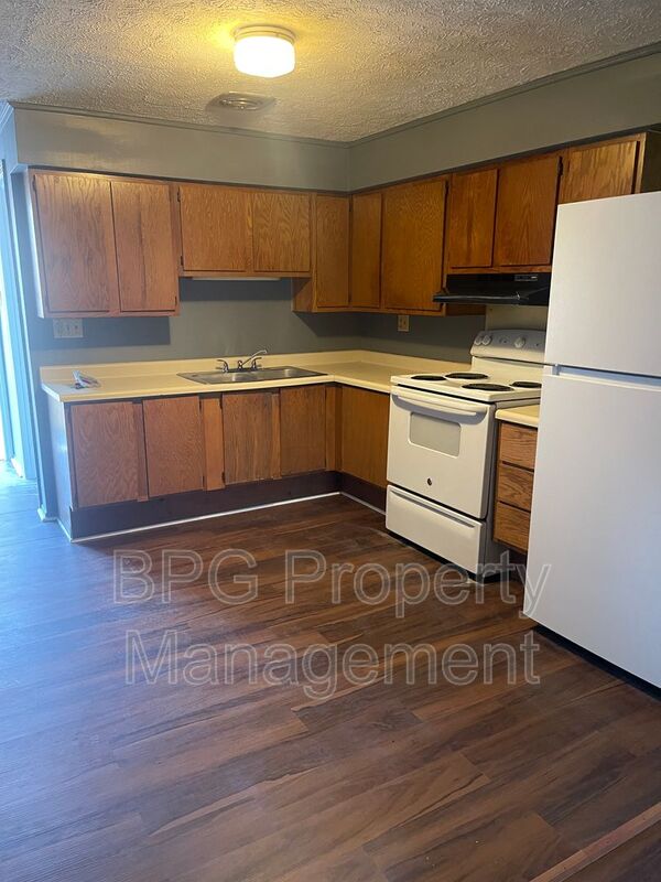 White Sulphur Springs Condo: 123 Circle Drive