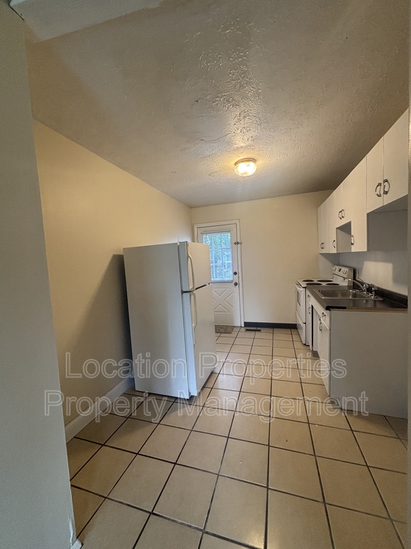 806 West 25th Street - A, Lawrence, Kansas rental photo 6 of 16